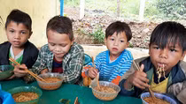 Tan hoang nóc Ông Tuân