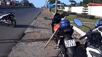 Hai nhóm thanh niên hỗn chiến trên đường, 1 người nguy kịch