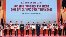 Trao tặng Huân chương Lao động cho các thí sinh đạt giải Olympic quốc tế