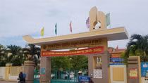 Trích xuất camera truy tìm kẻ nghi sàm sỡ học sinh lớp 5