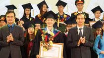 Chàng trai Thái đam mê nghiệp múa