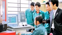 Xuất khẩu lao động khởi sắc trở lại