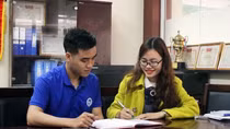 Nữ sinh viên “5 tốt"