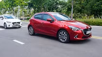 Mazda2 Deluxe tầm giá 500 triệu cho gia đình chơi Tết