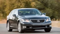 Hơn nửa triệu xe Toyota và Lexus có có nguy cơ chết máy giữa đường