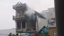 Cháy cửa hàng kinh doanh giầy dép Hùng Thanh