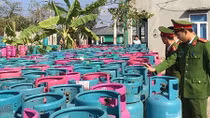 Phát hiện cơ sở sang chiết gas trái phép số lượng lớn