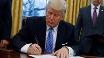 Thử thách ngoại giao và “những vùng bão tố” của Tổng thống Trump
