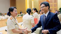 Phó Thủ tướng Vũ Đức Đam gặp mặt Phụ nữ Công an tiêu biểu năm 2018