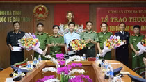 Trao thưởng cho các đơn vị phá nhiều vụ ma túy lớn ở Hà Tĩnh