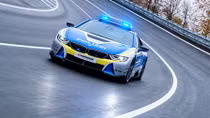 Siêu xe BMW i8 của cảnh sát Đức được độ “khủng” thế nào?