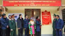 Chủ tịch Quốc hội chúc Tết nhân dân biên giới và CBCS Đồn biên phòng Lũng Cú