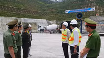 Xuân về trên công trường hầm đường bộ Cù Mông