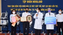 Hơn 30 ngày giữa làn sóng COVID-19 thứ 4 và ánh sáng đẩy lùi đại dịch