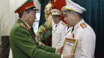 Cục Cảnh sát điều tra tội phạm về ma túy đón nhận Huân chương Chiến công