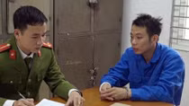 Dùng clip “nhạy cảm” để tống tiền
