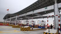 Phó Thủ tướng chỉ đạo xử lý bất cập tại các trạm thu phí BOT