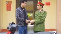 Nhận lại xe máy sau gần một năm bị mất trộm