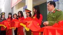 Hội phụ nữ Công an quận Ngô Quyền tặng nhà “Mái ấm tình thương”
