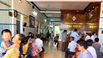 Hàng chục du khách ở Thanh Hóa nhập viện nghi bị ngộ độc thực phẩm