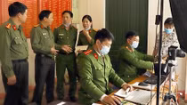 Giám đốc Công an trực tiếp kiểm tra công tác cấp CCCD tại xã