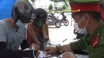 Ngày đêm bám đường, bám chốt kiểm soát dịch bệnh