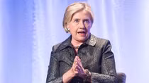 Đến lượt bà Hillary Clinton và đảng Dân chủ bị điều tra