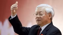 ​Đấu tranh mạnh mẽ chống chủ nghĩa cá nhân, thói ích kỷ vụ lợi, "lợi ích nhóm"