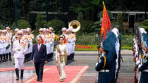 Thủ tướng đón, hội đàm với Cố vấn Nhà nước Myanmar