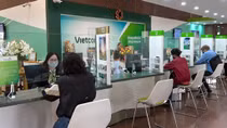 Ngân hàng đồng loạt hạ lãi suất huy động