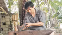 Kỳ bí làng rèn Phúc Sen