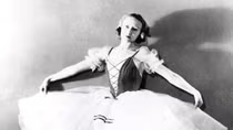 Nữ hoàng ballet Galina Ulanova: “Tuổi trẻ là hoạt động!”