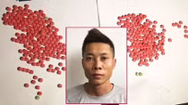 “Khóa tay” con nghiện nhiễm HIV cùng 400 viên ma túy tổng hợp