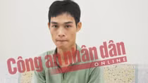 Thấy tin nhắn yêu đương trong Facebook của vợ, chồng cầm dao đâm vợ tử vong