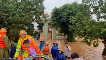 Trên những vùng mưa lũ