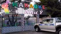 Nhóm thanh niên phê ma tuý giấu thuốc lắc quanh quán karaoke