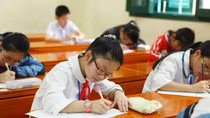 Bộ trưởng Giáo dục hứa sẽ “gỡ rối” Thông tư 30 