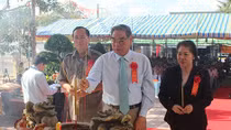 Dâng hương kỷ niệm 57 năm ngày hy sinh của Anh hùng Mai Thị Nương