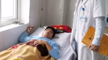 Kỷ luật thầy giáo dùng vũ lực phạt học sinh