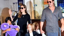 Các con của cặp Angelina - Brad nói bảy ngôn ngữ