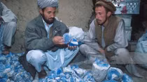 Taliban khai thác bất hợp pháp mỏ đá da trời ở Afghanistan