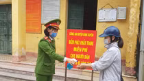 Những nữ cán bộ Công an trong “tâm dịch Sơn Lôi”