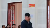 Gã đàn ông mang can xăng 10 lít về đốt nhà người tình