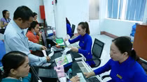 Cấp số thứ tự cho hành khách đến ga Sài Gòn mua vé tàu Tết