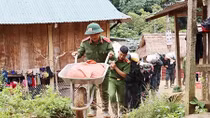 Niềm vui từ những ngôi nhà hợp ý Đảng, lòng Dân