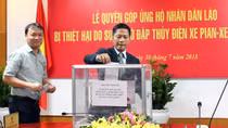 Bộ Công Thương trao gần 2 tỷ đồng ủng hộ nhân dân Lào sau sự cố vỡ đập