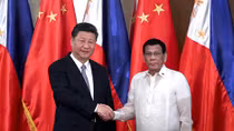 Philippines: “Đi trên dây” để cân bằng