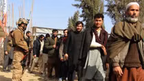 Mỹ - Afghanistan: “Cây gậy và củ cà rốt”