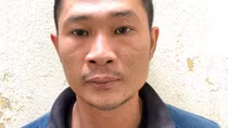 Thương bạn "tuồn' ma túy vào phòng tạm giam cho bạn