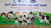 Hành trình xuyên mùa dịch của Quỹ sữa Vươn cao Việt Nam năm thứ 13